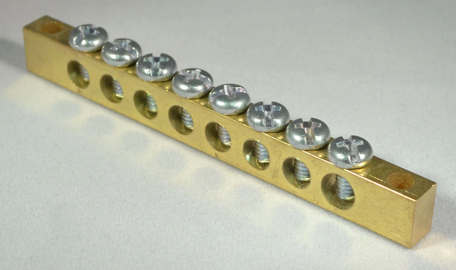 SUNS International G-9608 8 Terminal Grounding Bus Bar
