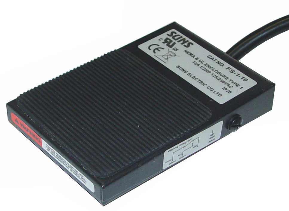 SUNS International FS-1-10-2 UL Certified Foot Switch 2m Cable T-91-S Treadlite